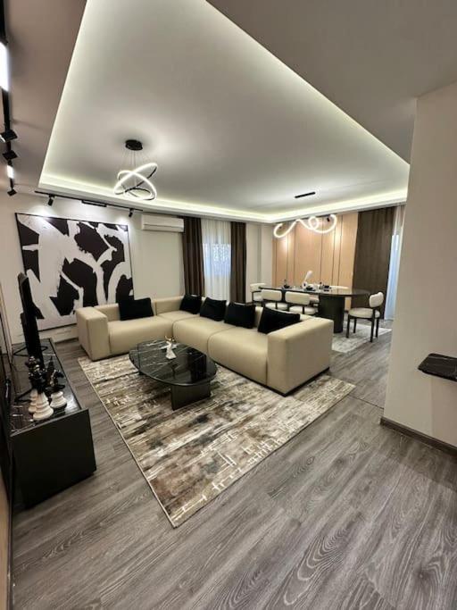 Signature Serene Modern Apartment
